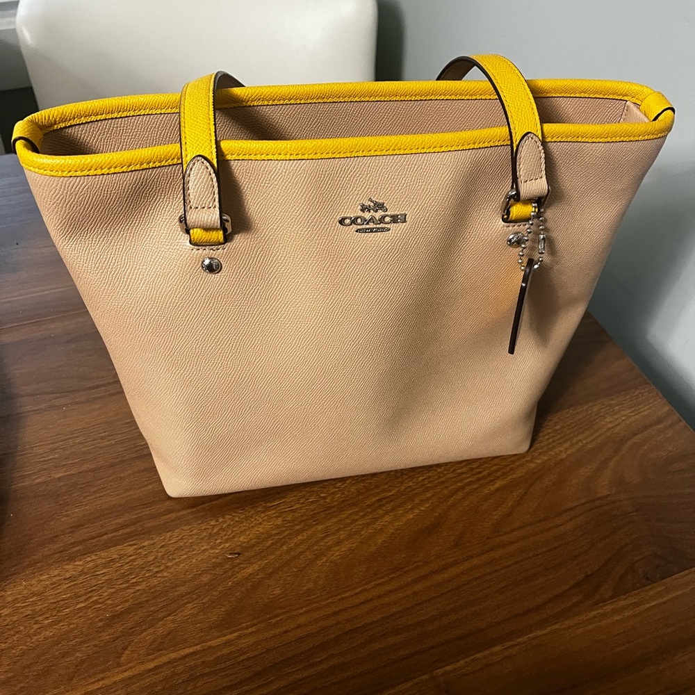 Coach Beige and Yellow Tote Bag - Picture 2 of 4